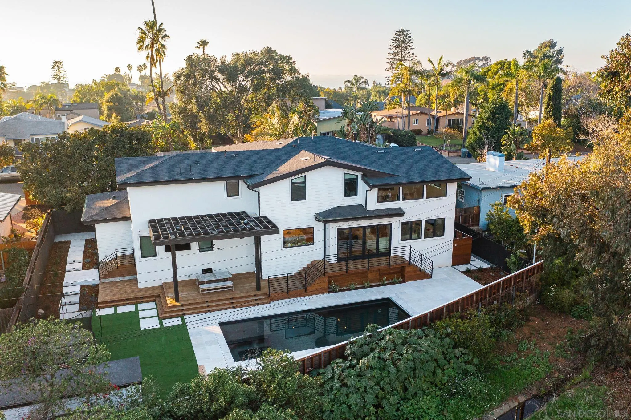 631 Stratford Drive Encinitas, CA 92024 - Photo 50 of 52 a aerial view of a house with a big yard