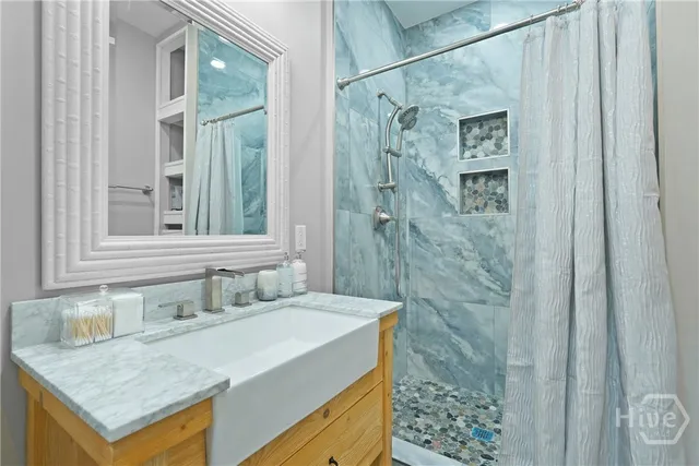 $3,200 | 306 West 42nd Street, Savannah, GA 31401