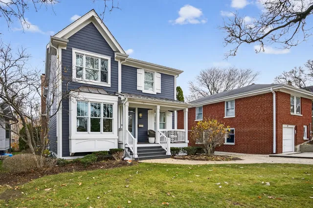 $1,299,000 | 107 South Prospect Avenue, Clarendon Hills, IL 60514