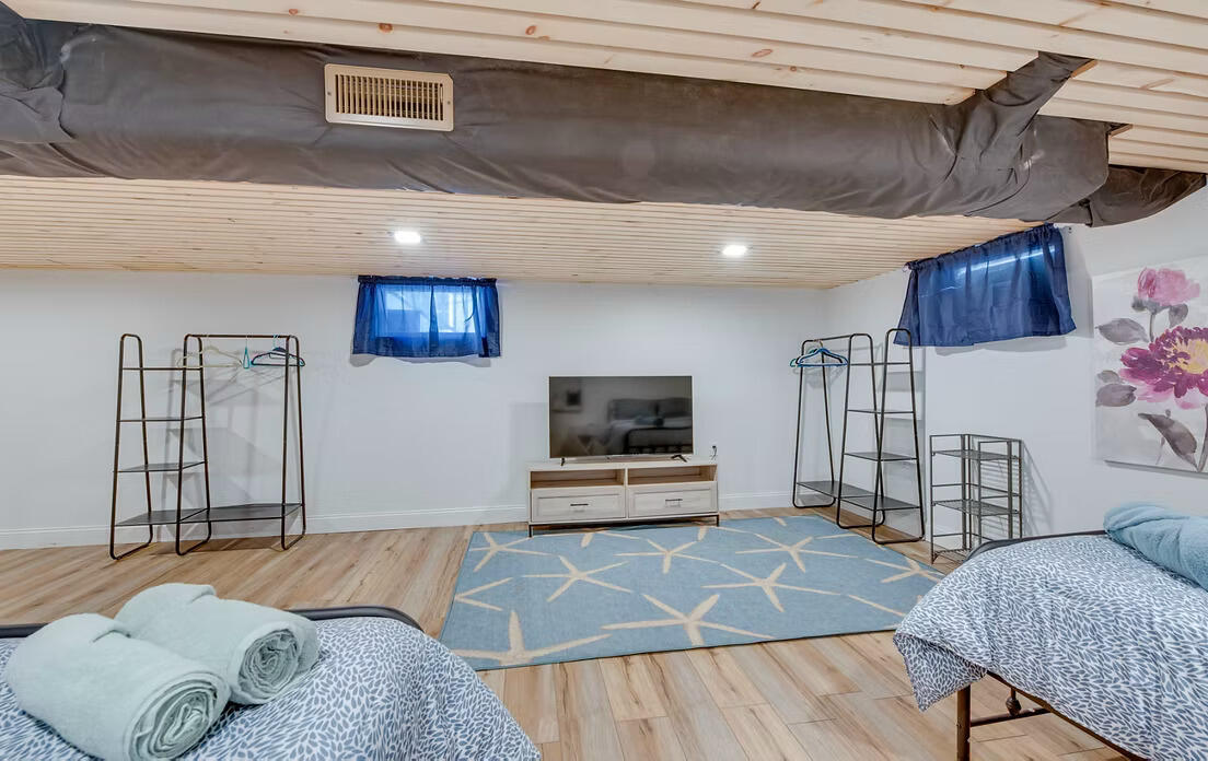 268 Atlantic Avenue Wells, ME 04090 - Photo 17 of 35 Bedroom