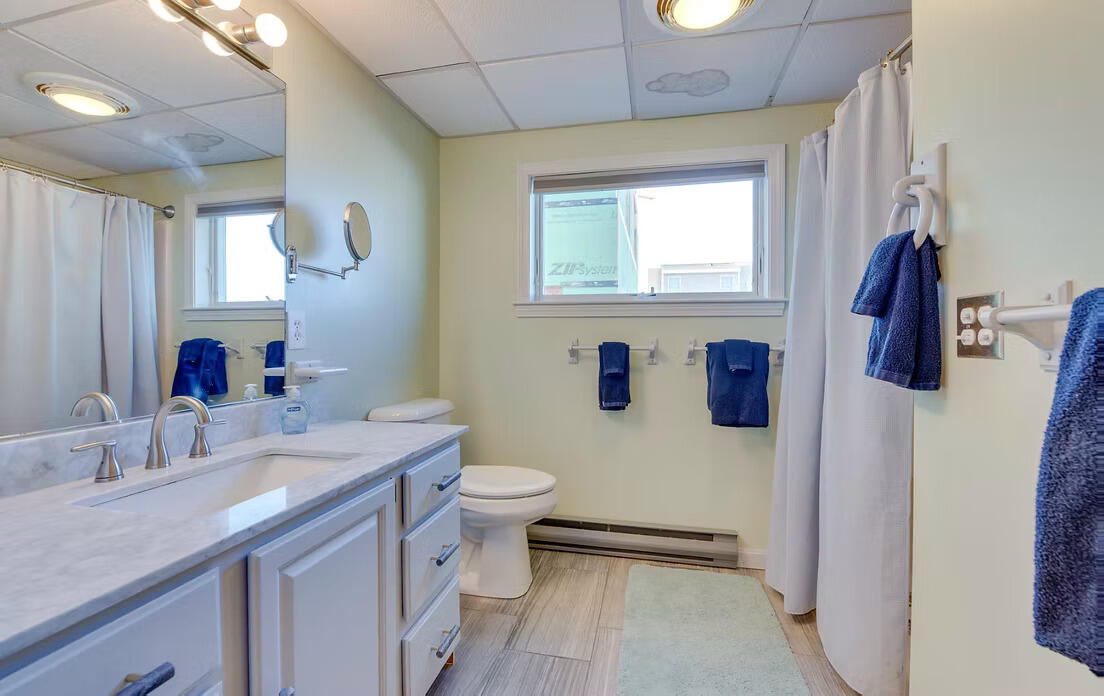 268 Atlantic Avenue Wells, ME 04090 - Photo 25 of 35 Bathroom