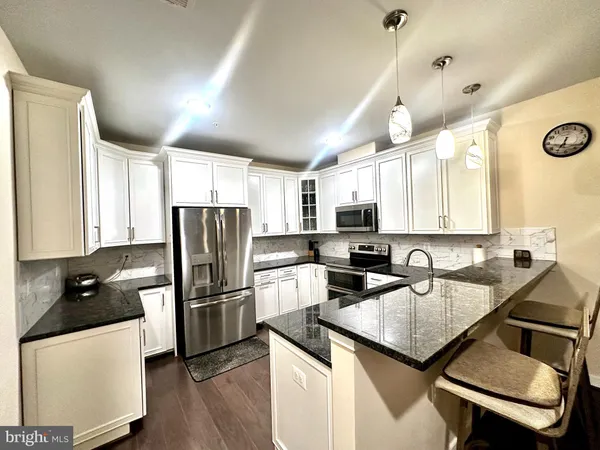 $499,900 | 43095 Wynridge Drive, Unit 205, Broadlands, VA 20148