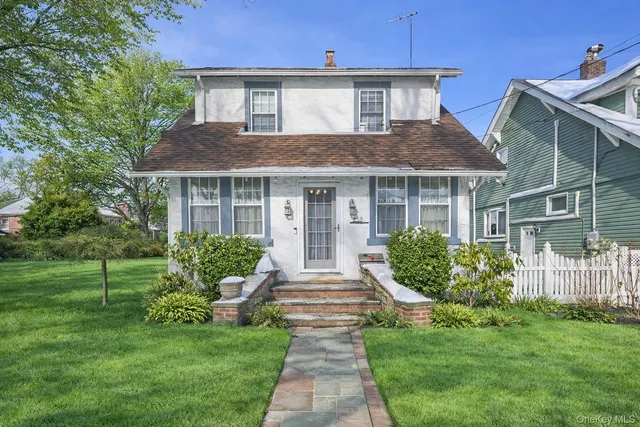 $878,000 | 219 Floral Boulevard, Floral Park, NY 11001