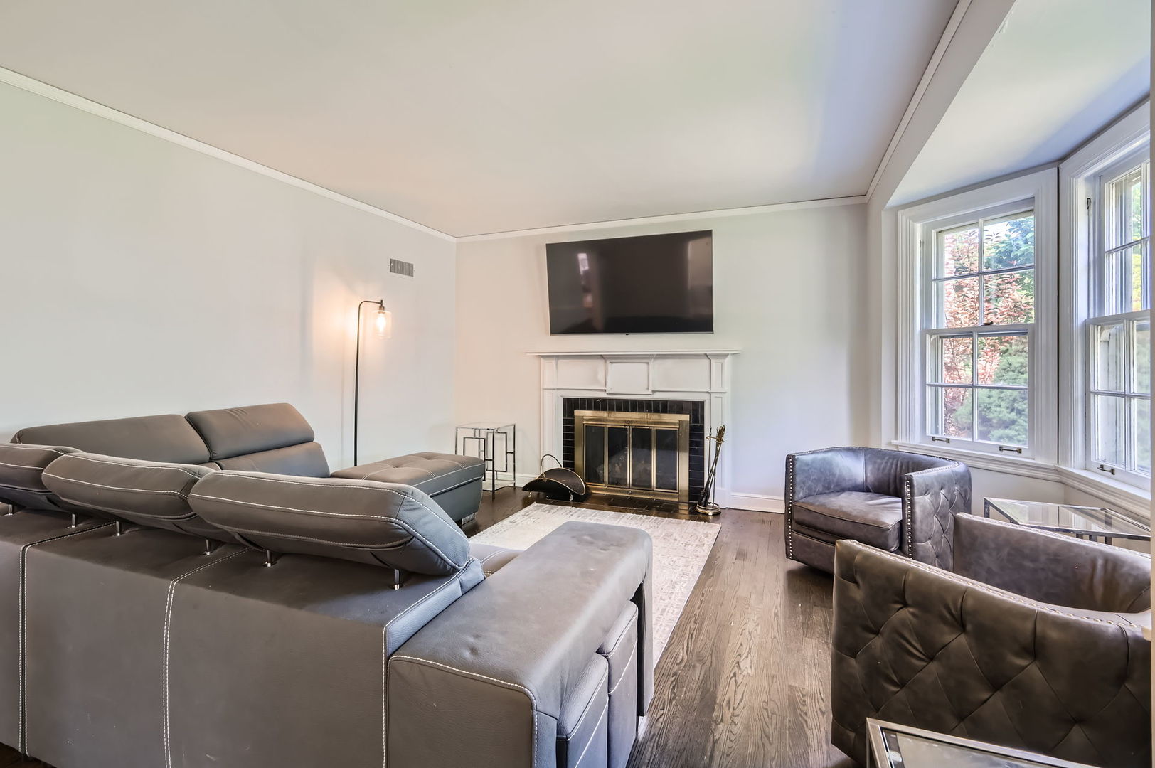 610 South Knight Avenue Park Ridge, IL 60068 - Photo 5 of 27 Gallery Image 5