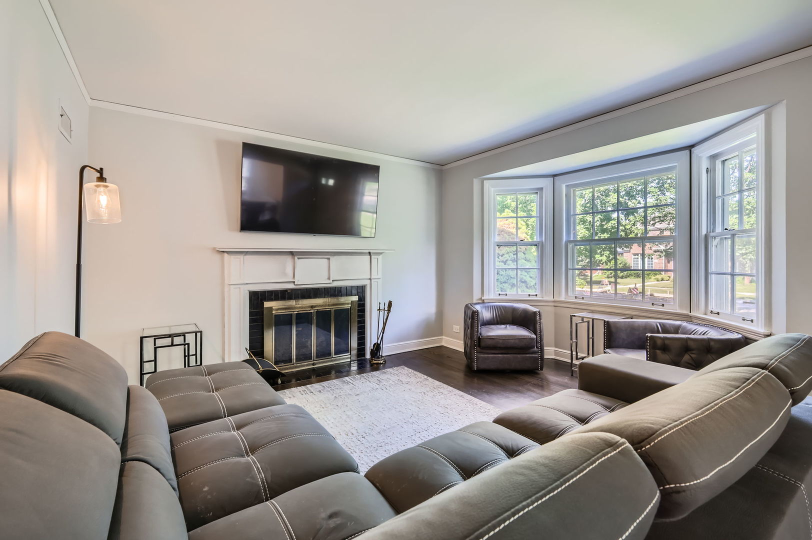 610 South Knight Avenue Park Ridge, IL 60068 - Photo 6 of 27 Gallery Image 6