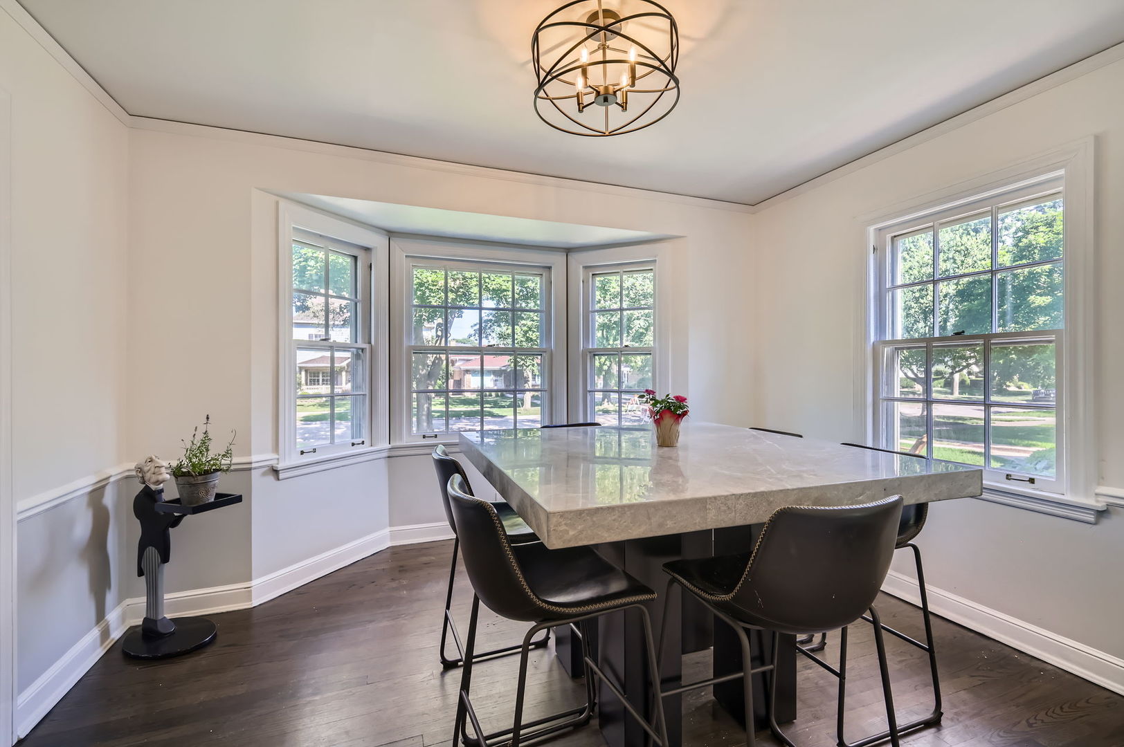 610 South Knight Avenue Park Ridge, IL 60068 - Photo 7 of 27 Gallery Image 7