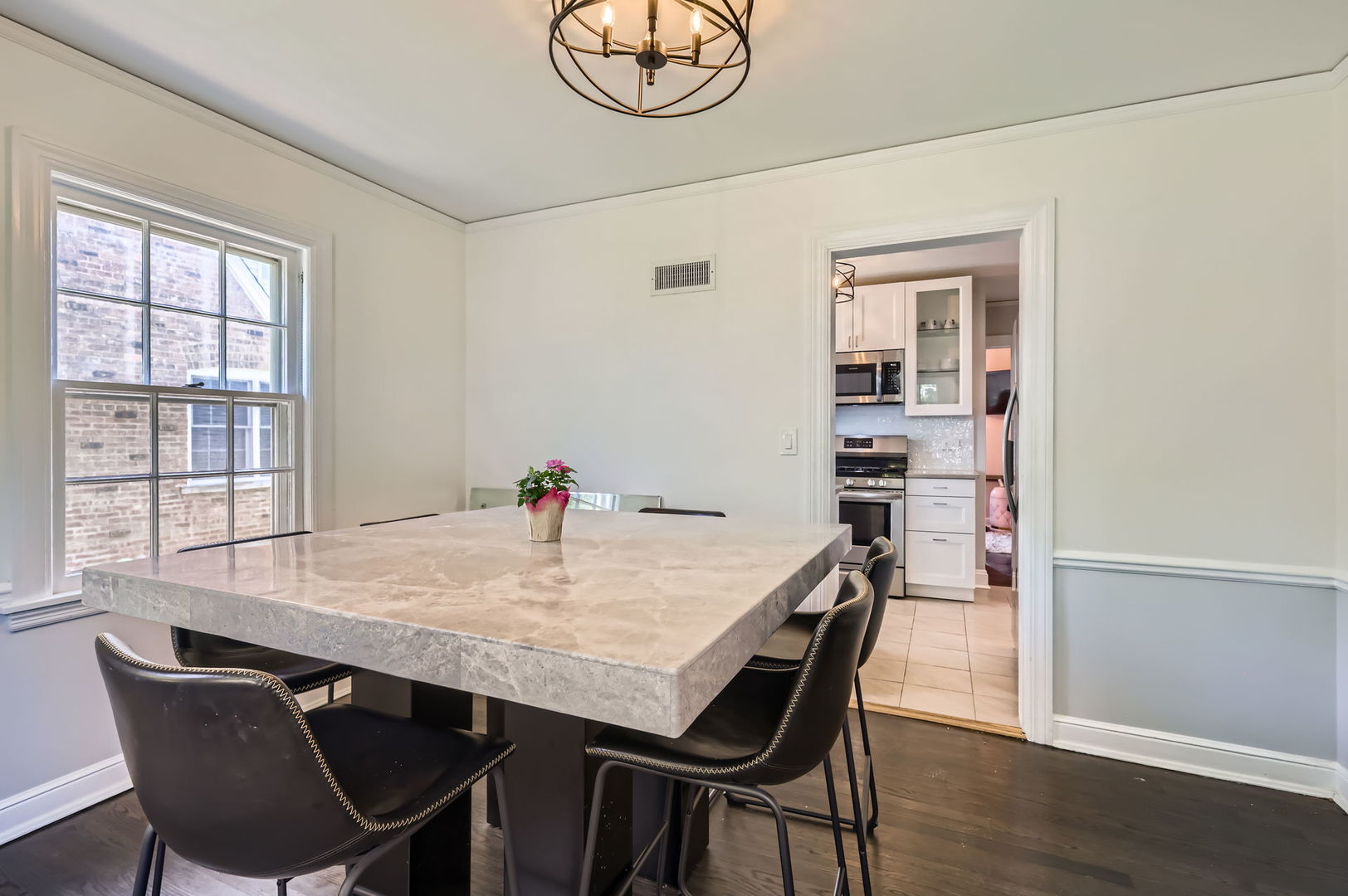 610 South Knight Avenue Park Ridge, IL 60068 - Photo 8 of 27 Gallery Image 8