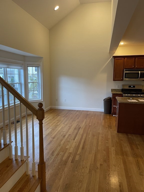 4 Charles Ridge Road, Unit B Littleton, MA 01460 - Photo 4 of 19