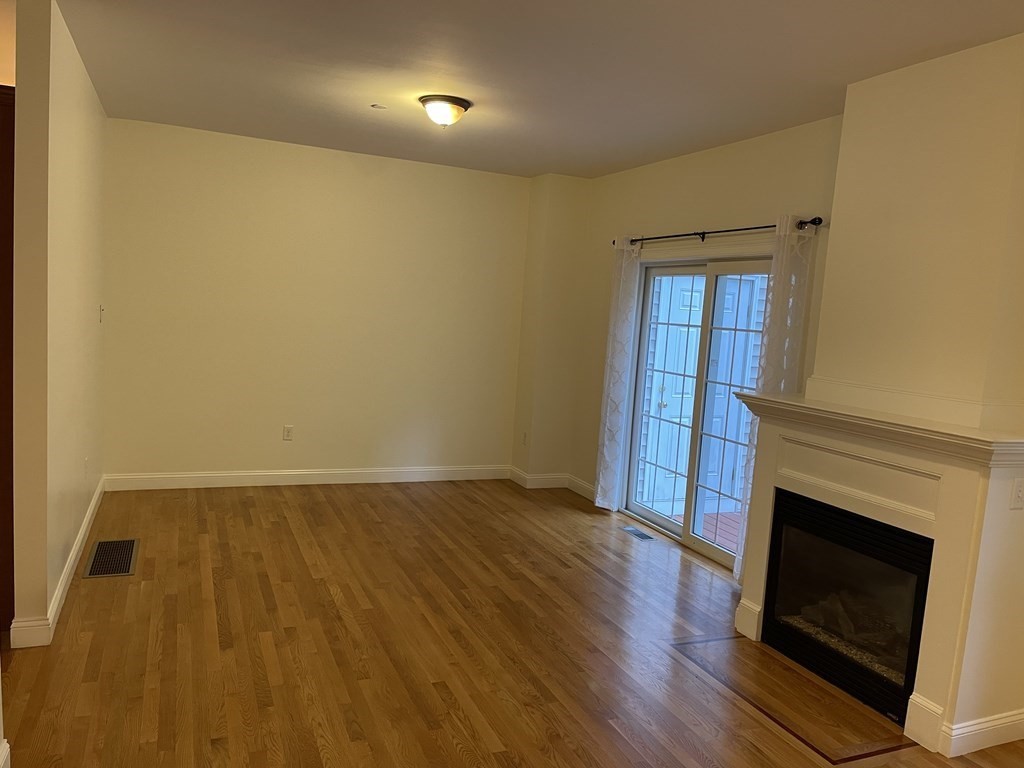 4 Charles Ridge Road, Unit B Littleton, MA 01460 - Photo 6 of 19