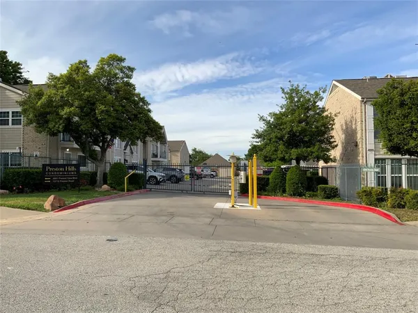 $1,850 | 5881 Preston View Boulevard, Unit 215, Dallas, TX 75240