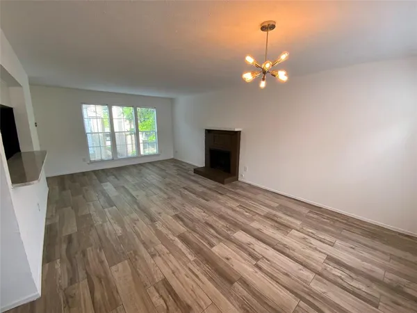 $1,850 | 5881 Preston View Boulevard, Unit 215, Dallas, TX 75240