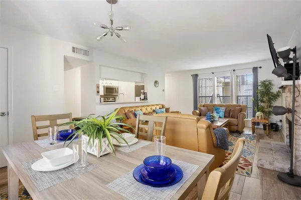 $1,850 | 5881 Preston View Boulevard, Unit 215, Dallas, TX 75240