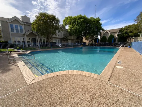 $1,850 | 5881 Preston View Boulevard, Unit 215, Dallas, TX 75240