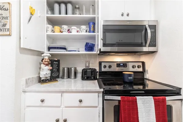 $1,850 | 5881 Preston View Boulevard, Unit 215, Dallas, TX 75240