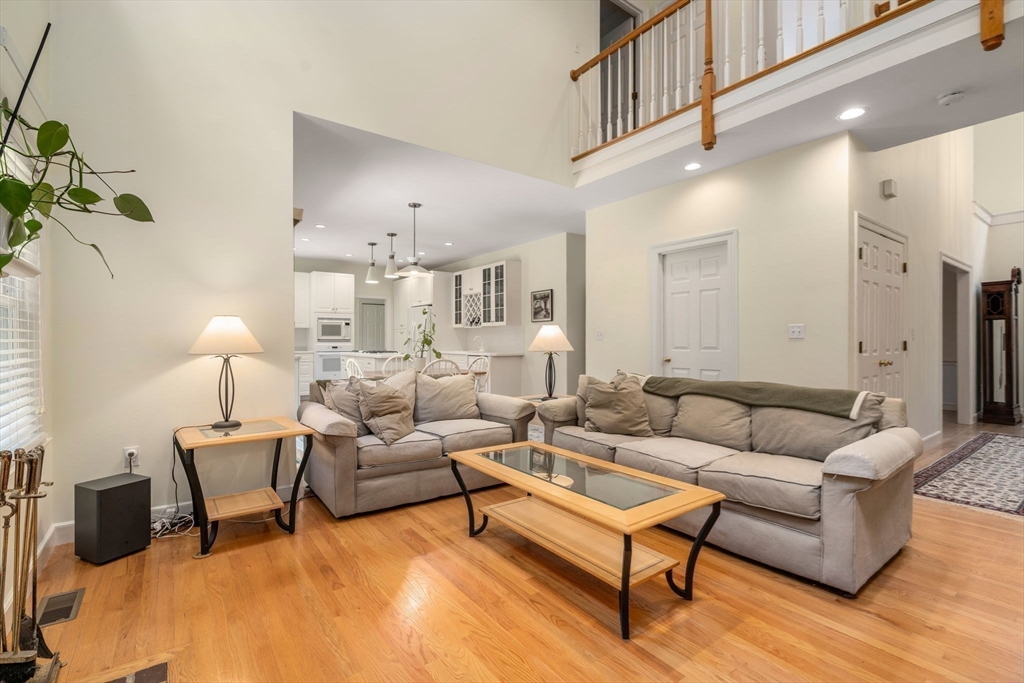 38 Upwey Road Wellesley, MA 02481 - Photo 8 of 40