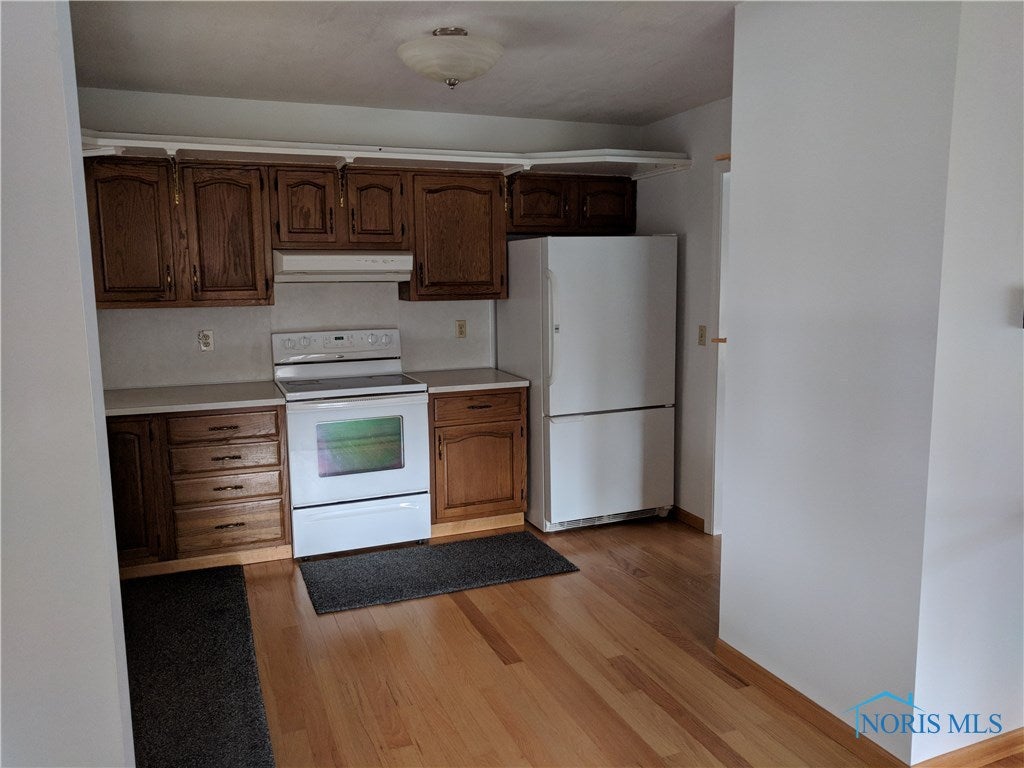 4340 Beach Club Road Port Clinton, OH 43452 - Photo 7 of 16 Gallery Image 7