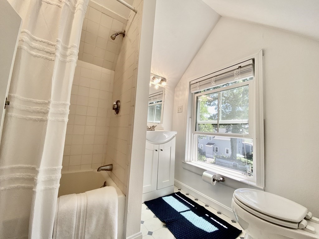 12 Walnut Street Needham, MA 02492 - Photo 25 of 32