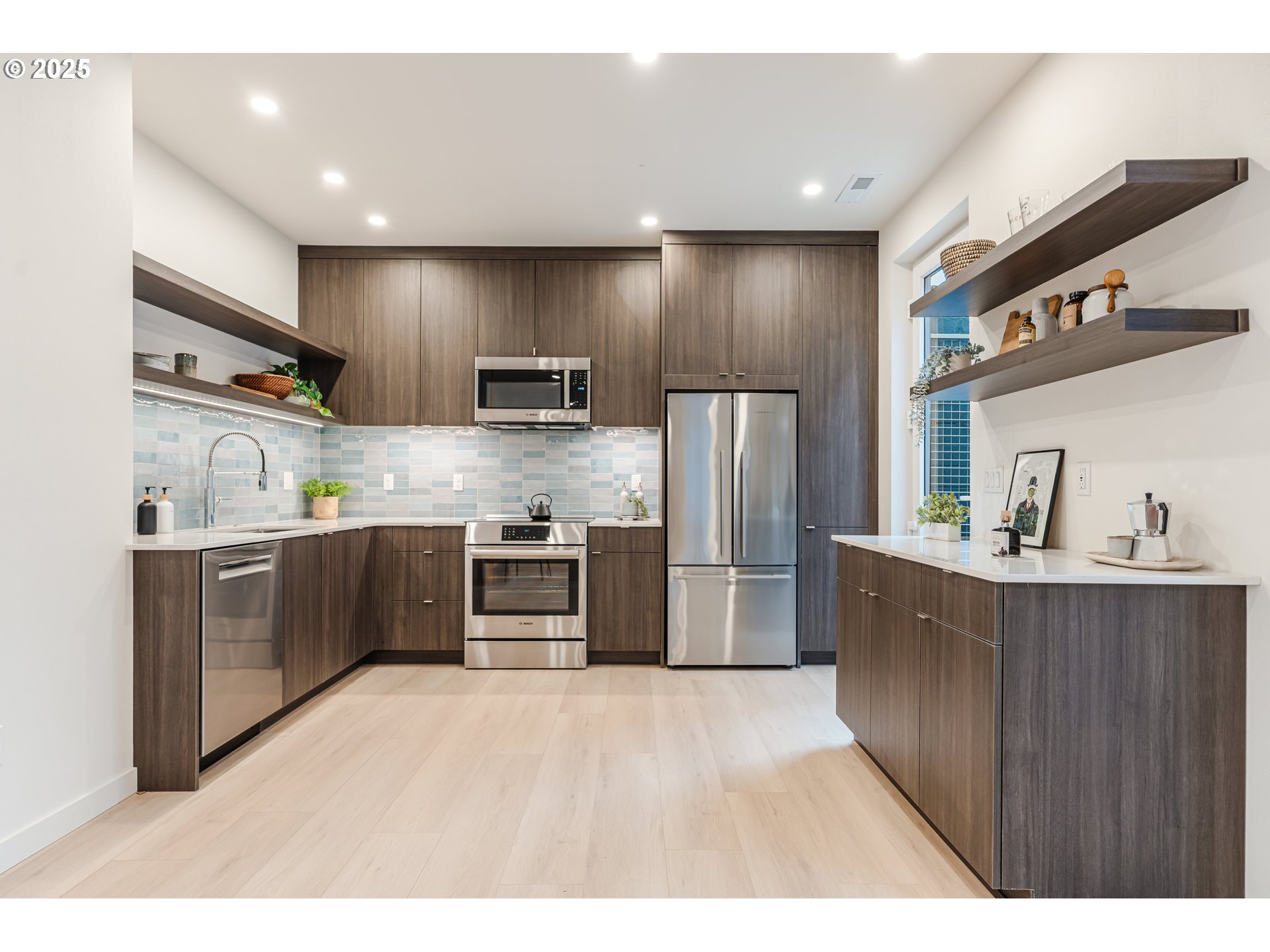 5486 Southeast Boise Street Portland, OR 97206 - Photo 13 of 47 Kitchen
