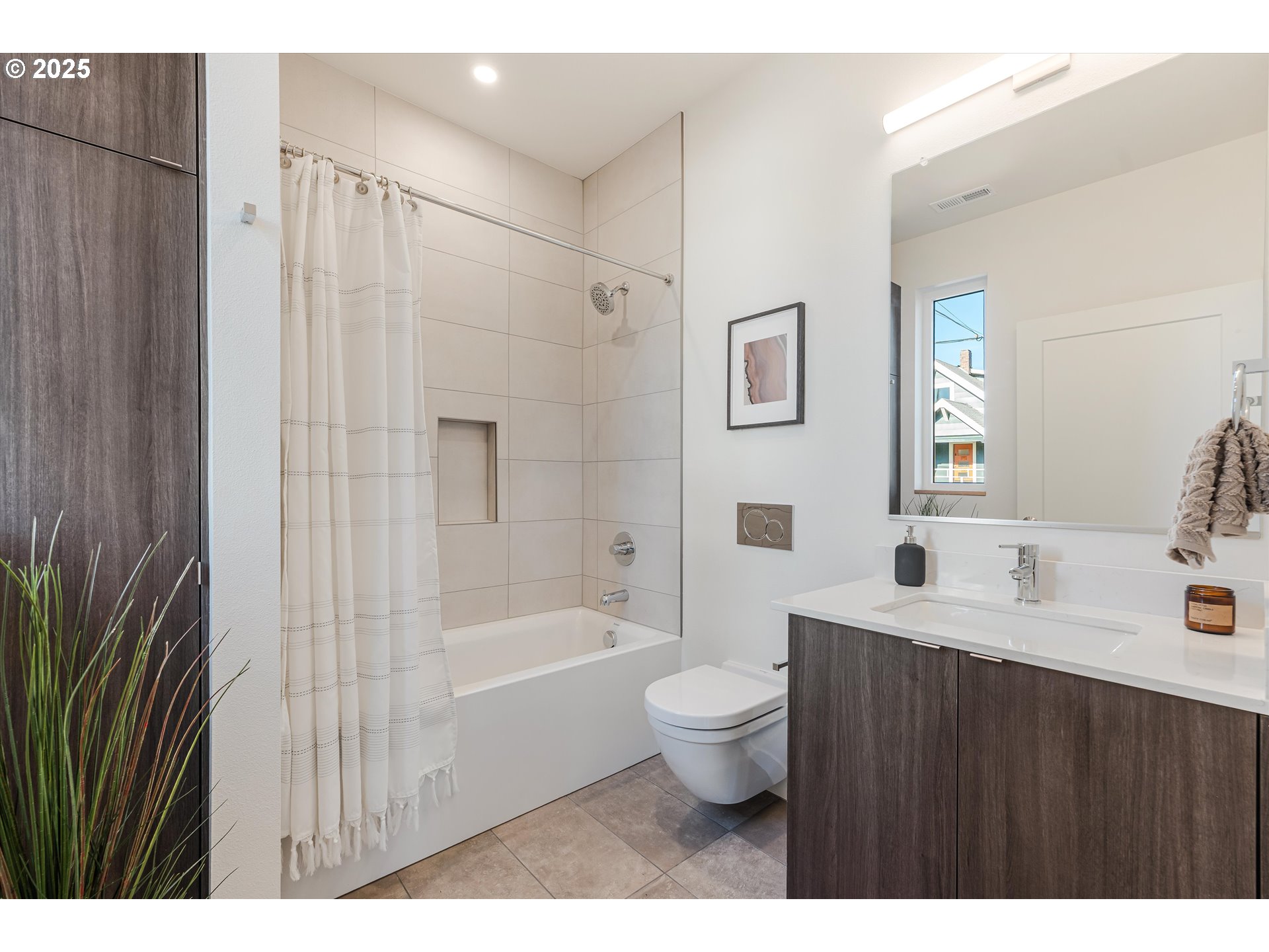 5486 Southeast Boise Street Portland, OR 97206 - Photo 19 of 47 Bathroom