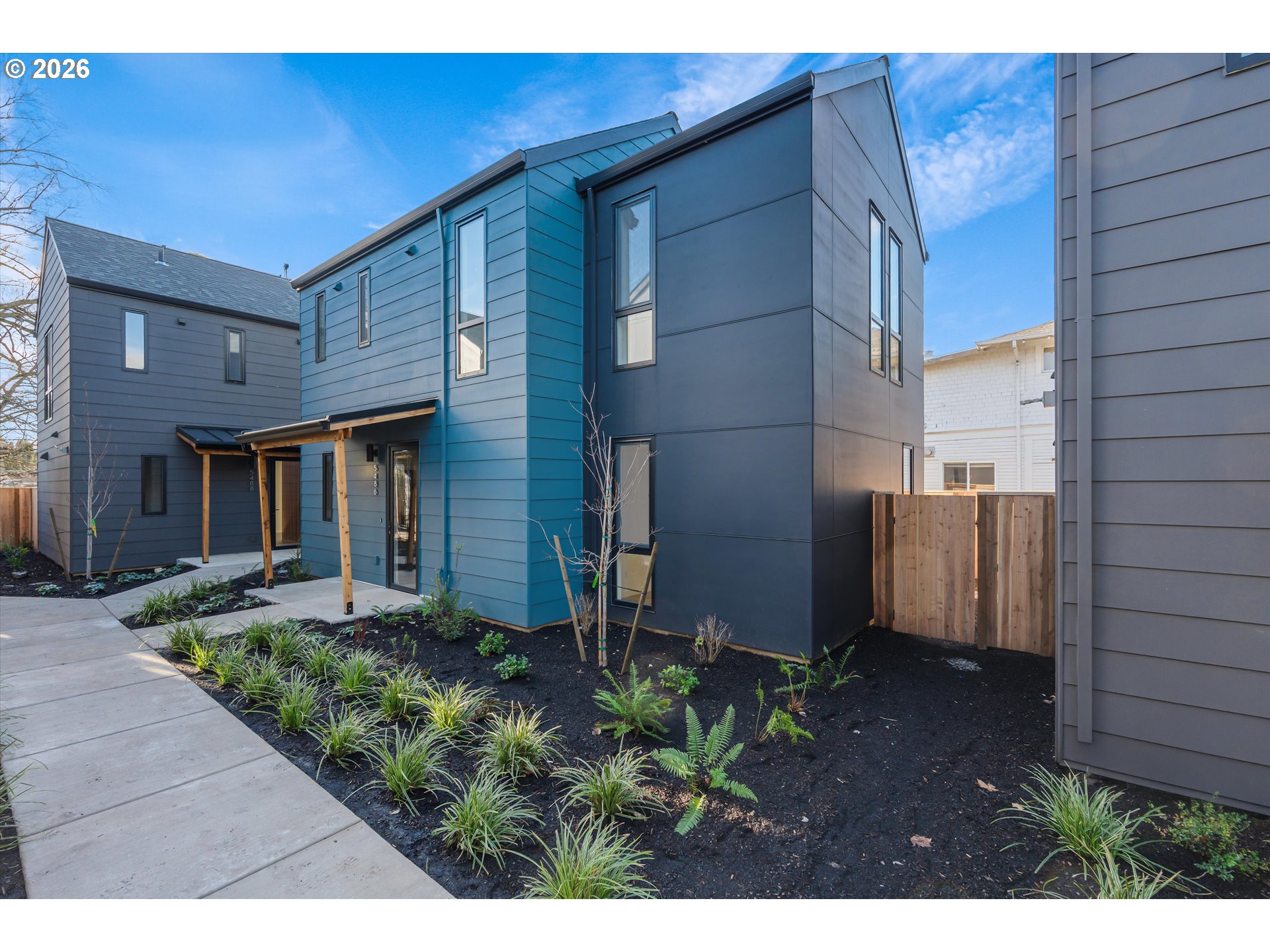 5486 Southeast Boise Street Portland, OR 97206 - Photo 2 of 47