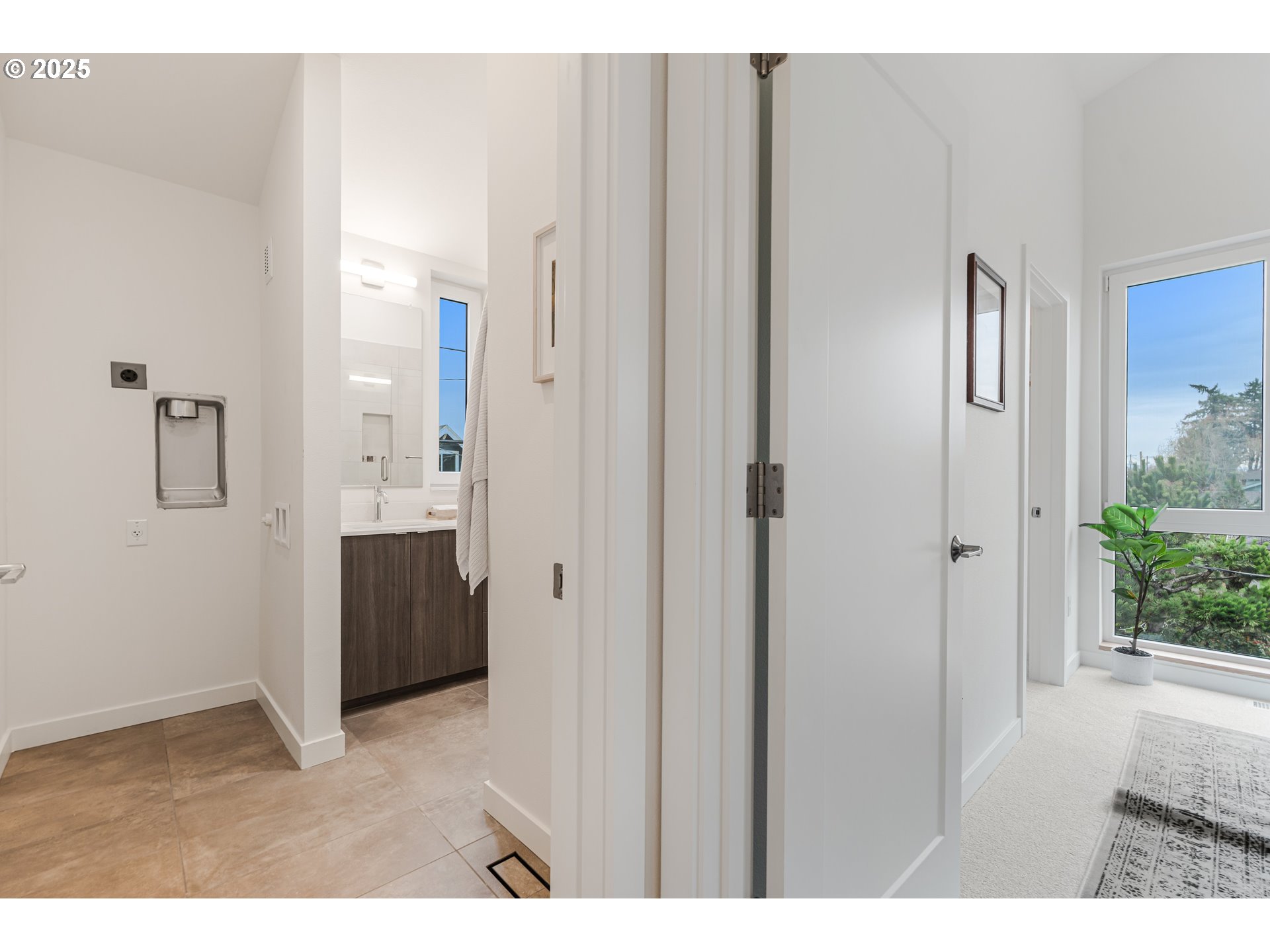 5486 Southeast Boise Street Portland, OR 97206 - Photo 30 of 47 Laundry