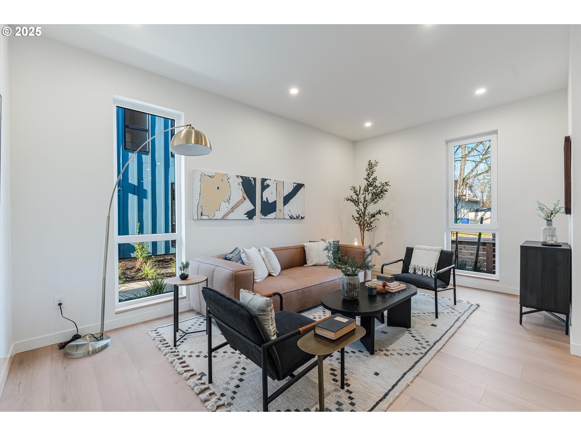 5486 Southeast Boise Street Portland, OR 97206 - Photo 6 of 47 Family Room