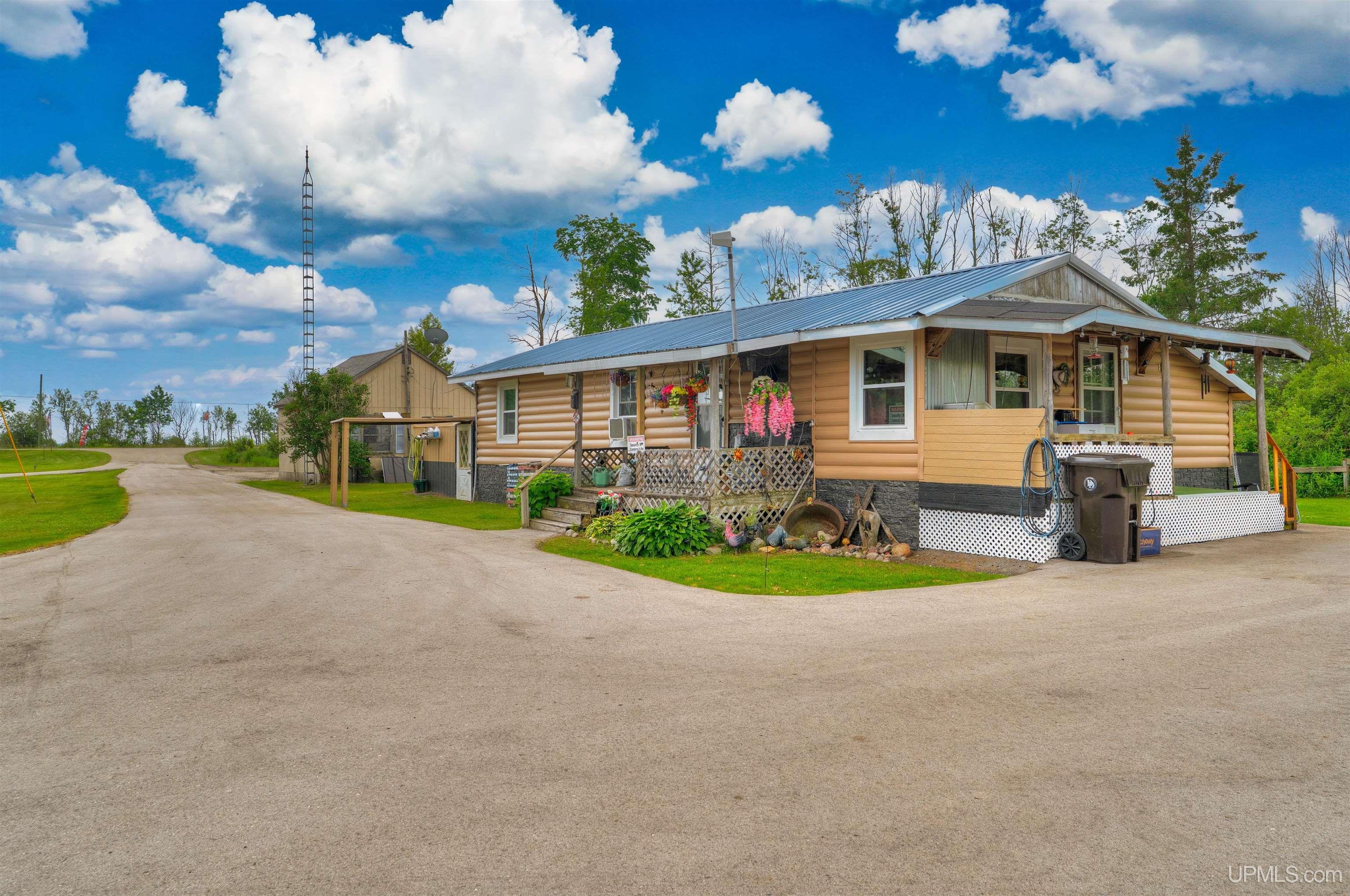 15682 Highway 2 Cooks, MI 49817 - Photo 13 of 56