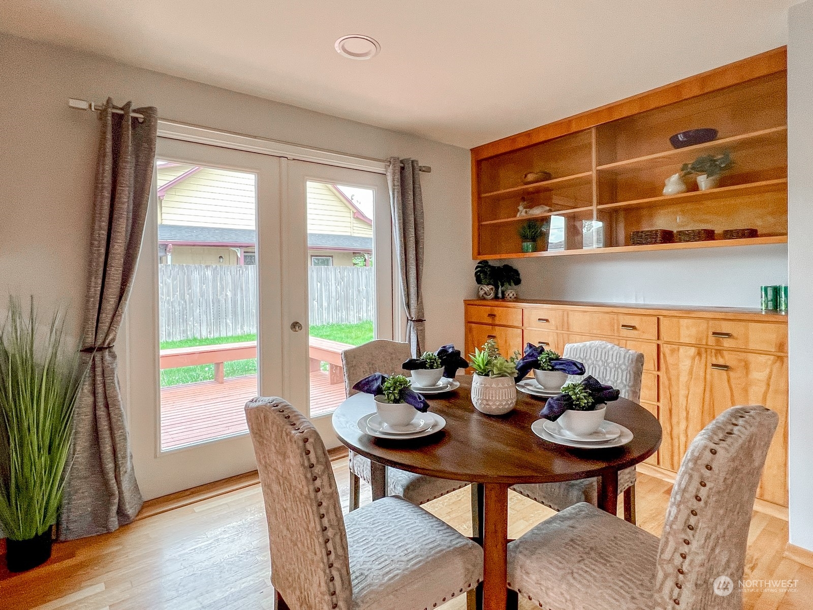 4751 Stephens Avenue Carnation, WA 98014 - Photo 8 of 31 Gallery Image 8