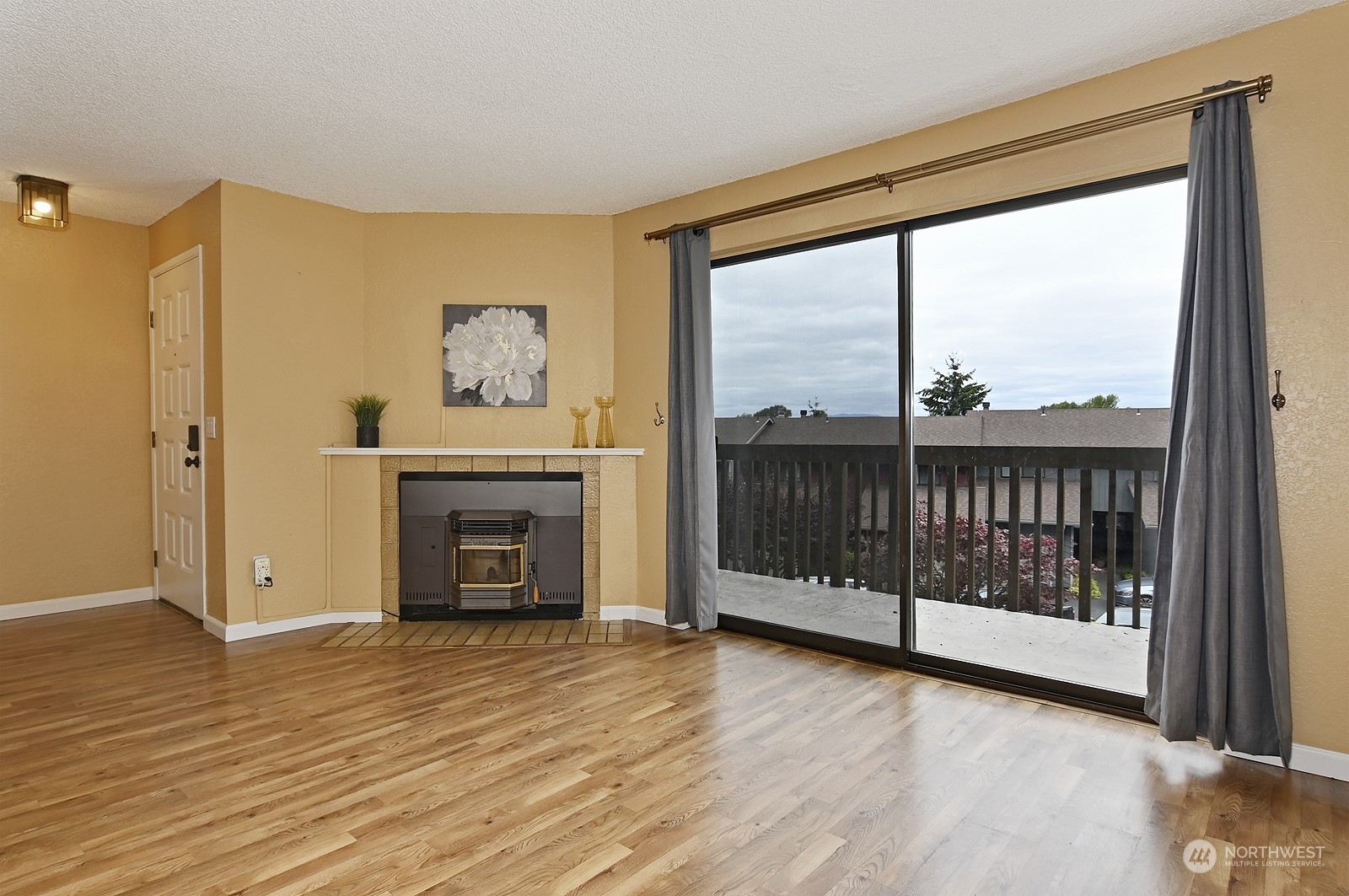 25044 Lake Fenwick Road, Unit 38 Kent, WA 98032 - Photo 8 of 25 Gallery Image 8