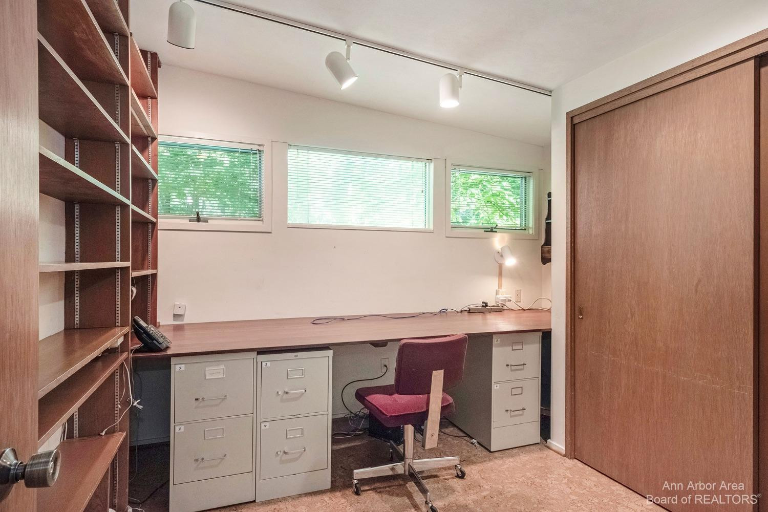 805 Colliston Road Ann Arbor, MI 48105 - Photo 42 of 79 Photo 42