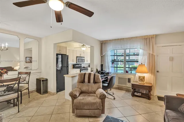$172,500 | 141 Northeast 10th Avenue, Unit 27A, Hallandale Beach, FL 33009