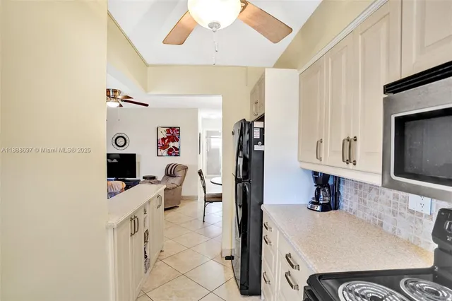 $165,000 | 141 Northeast 10th Avenue, Unit 27A, Hallandale Beach, FL 33009