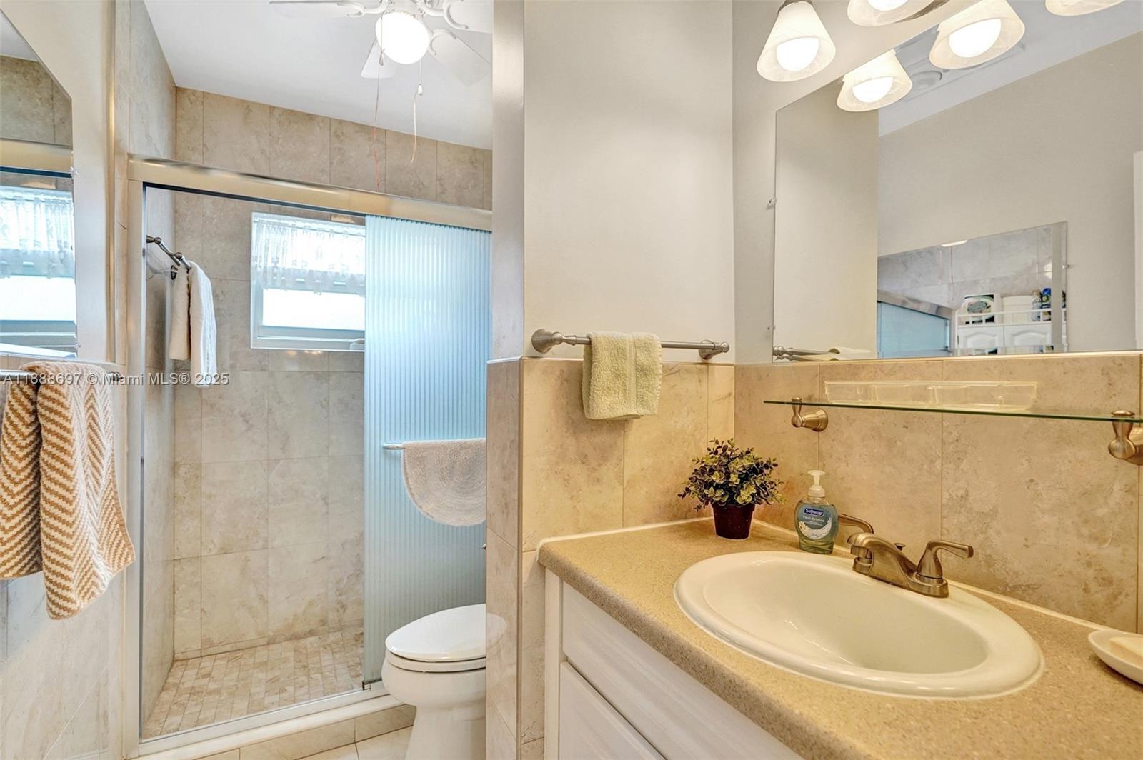 141 Northeast 10th Avenue, Unit 27A Hallandale Beach, FL 33009 - Photo 15 of 33