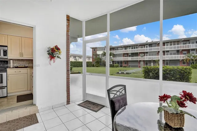 $165,000 | 141 Northeast 10th Avenue, Unit 27A, Hallandale Beach, FL 33009