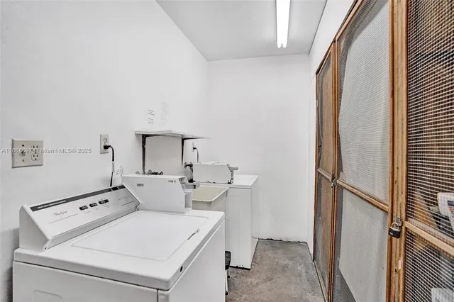 $165,000 | 141 Northeast 10th Avenue, Unit 27A, Hallandale Beach, FL 33009