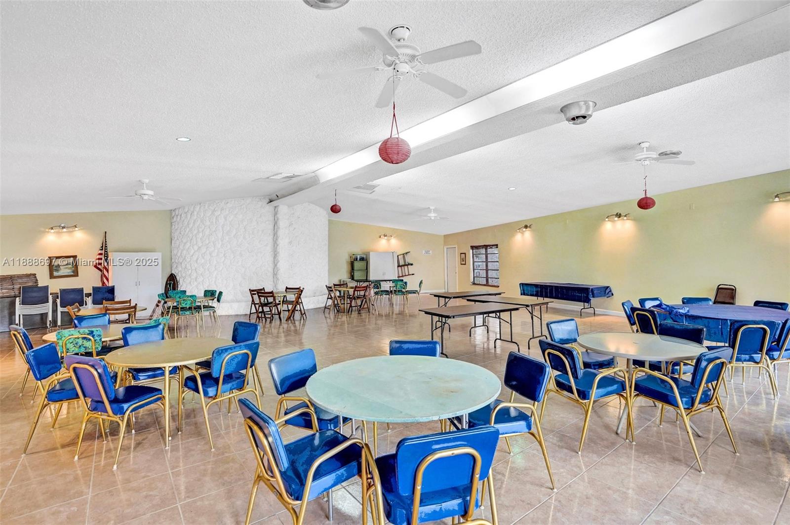 141 Northeast 10th Avenue, Unit 27A Hallandale Beach, FL 33009 - Photo 30 of 33