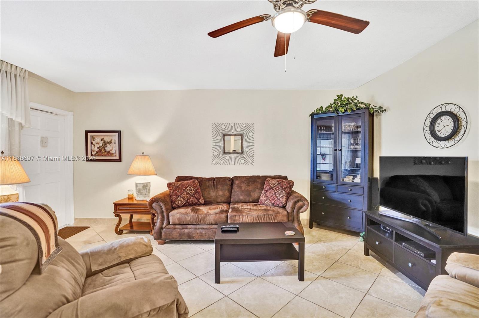 141 Northeast 10th Avenue, Unit 27A Hallandale Beach, FL 33009 - Photo 7 of 33