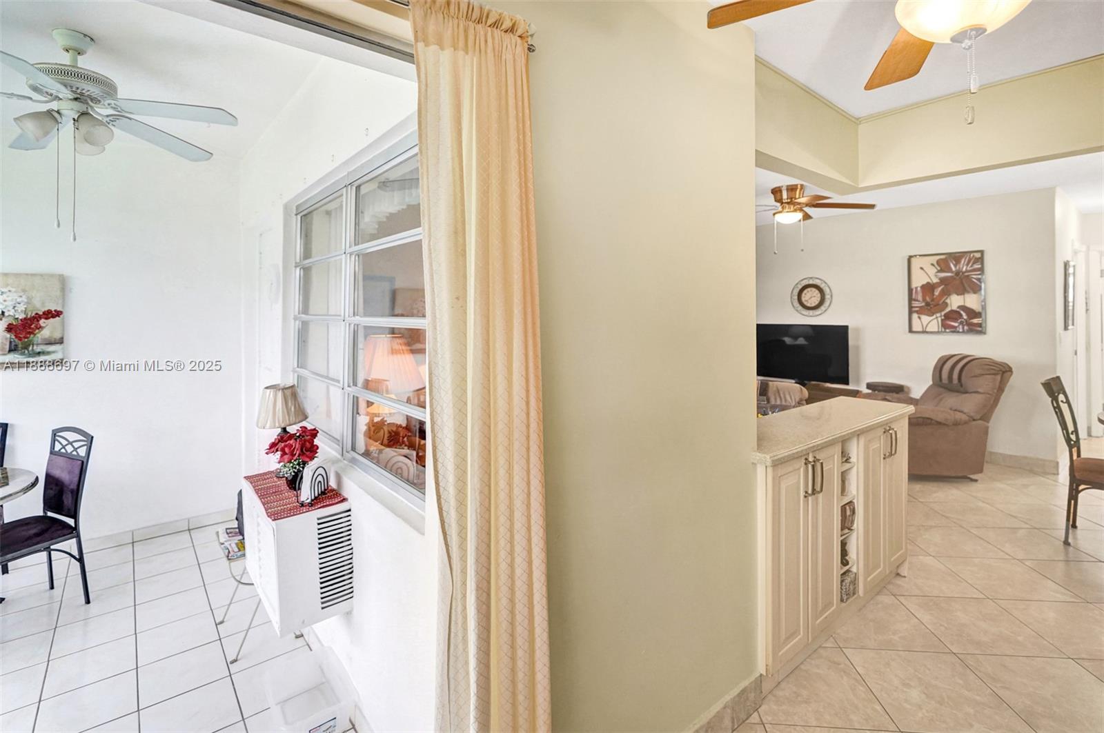 141 Northeast 10th Avenue, Unit 27A Hallandale Beach, FL 33009 - Photo 10 of 33