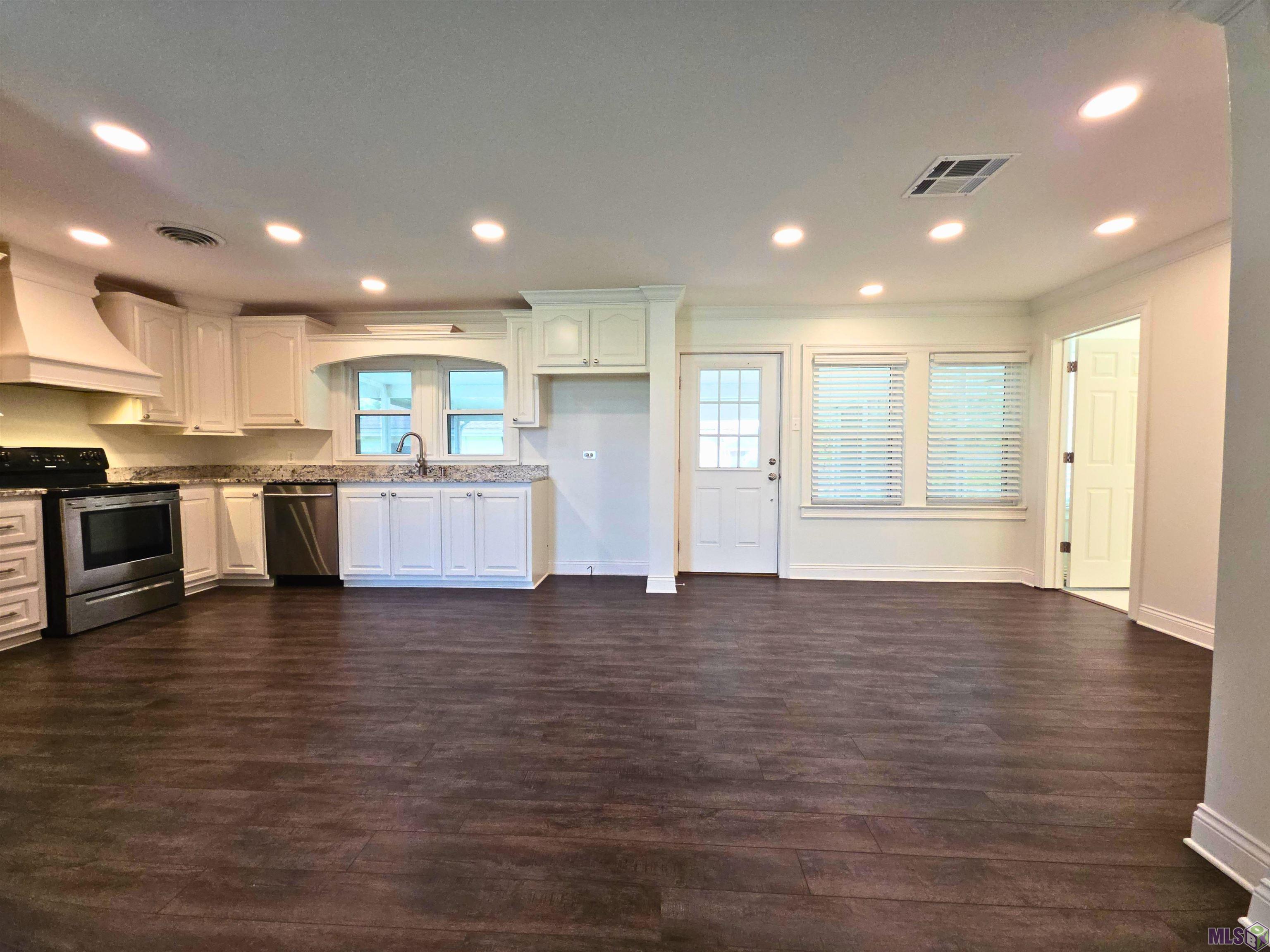 237 Virginia Street Larose, LA 70373 - Photo 3 of 31