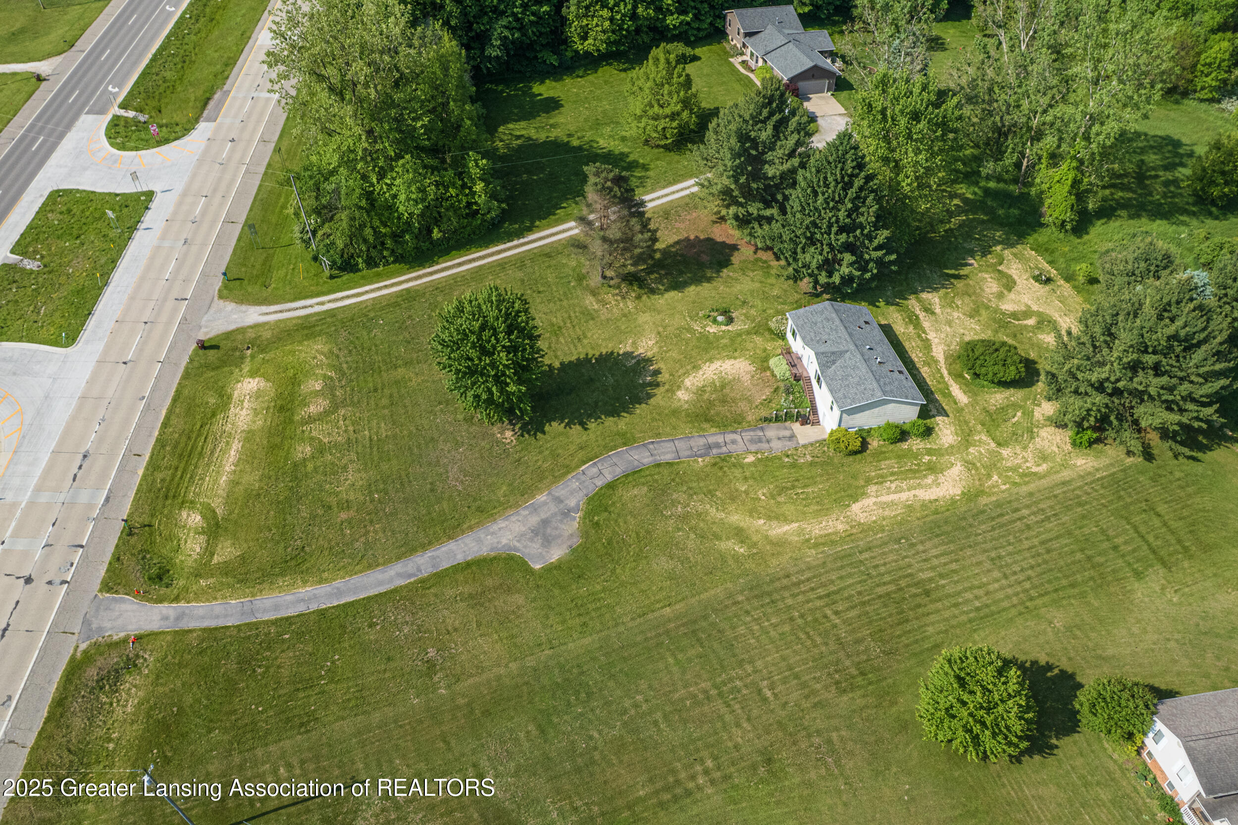 1200 South Michigan Road Eaton Rapids, MI 48827 - Photo 27 of 32 Aerial