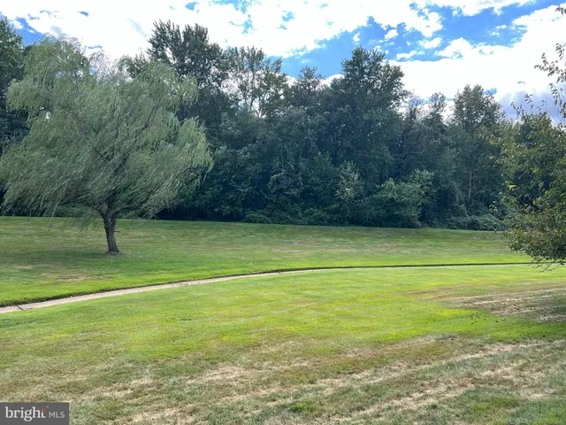 a view of a tennis court