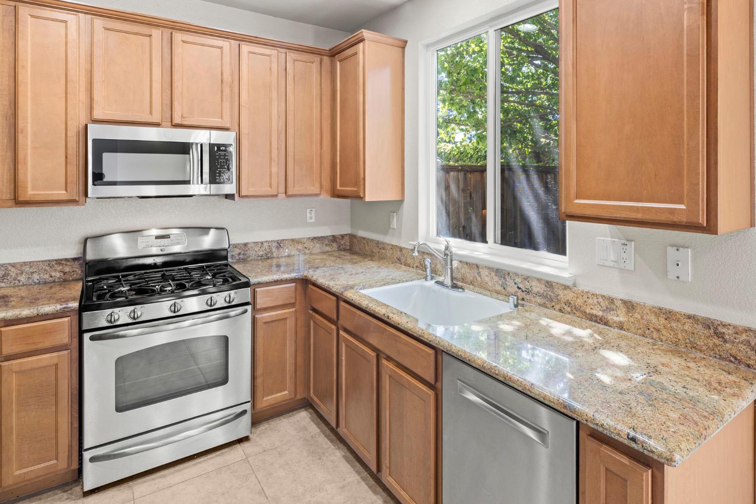 6381 Brando Loop Fair Oaks, CA 95628 - Photo 15 of 49