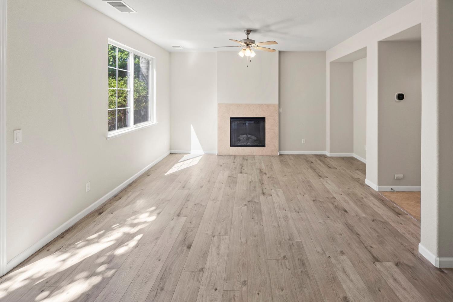 6381 Brando Loop Fair Oaks, CA 95628 - Photo 6 of 49