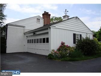 3514 Tyson Road Newtown Square, PA 19073 - Photo 3 of 12 Garage