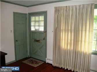 3514 Tyson Road Newtown Square, PA 19073 - Photo 5 of 12 Living Room