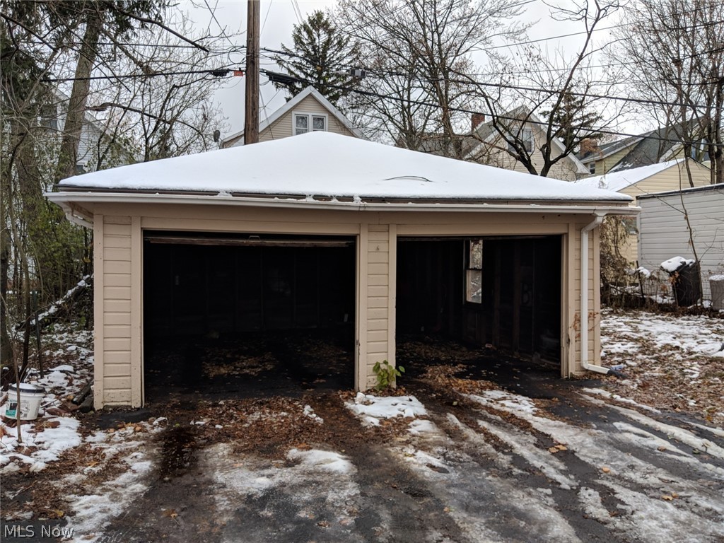 2208 Edgewood Road Cleveland, OH 44118 - Photo 18 of 18
