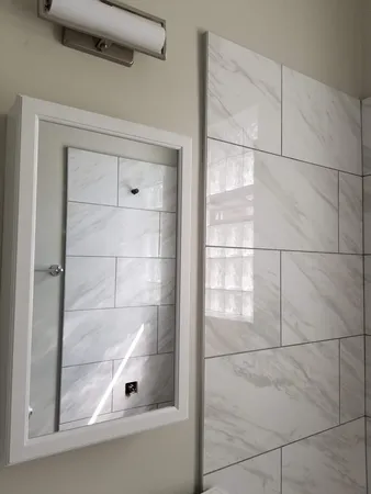 $1,250 | 4764 North Virginia Avenue, Unit 112, Chicago, IL 60625