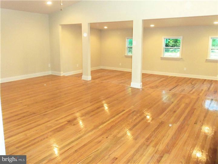 902 Fraser Road Glenside, PA 19038 - Photo 4 of 25 Gallery Image 4