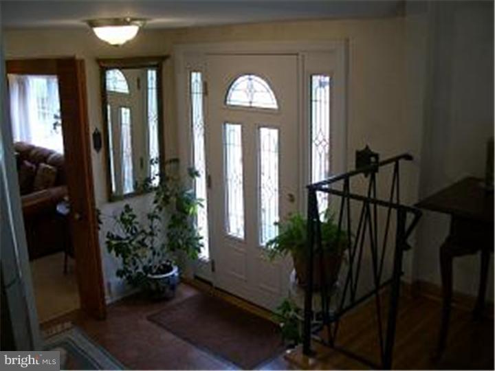3908 Sidney Road Huntingdon Valley, PA 19006 - Photo 11 of 25 Foyer
