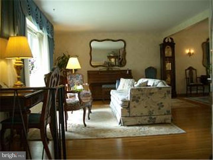 3908 Sidney Road Huntingdon Valley, PA 19006 - Photo 16 of 25 Living Room